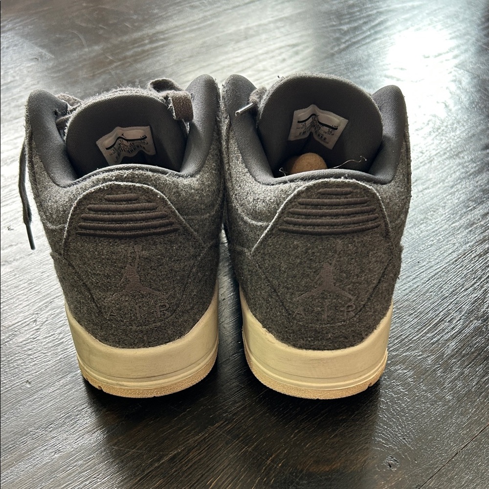 Jordan 3 Retro Gray and Cream Men's Wool Sneakers - Picture 4 of 7